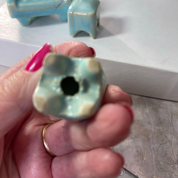 3 piece VTG Ceramic doll hose furniture..issues - Picture 7 of 14